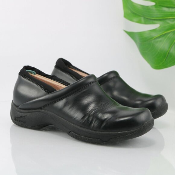 Dansko Shoes - Dansko Womens Kelsey Clog  Size 38 7.5  Black Leather Slip On Casual Work Shoe